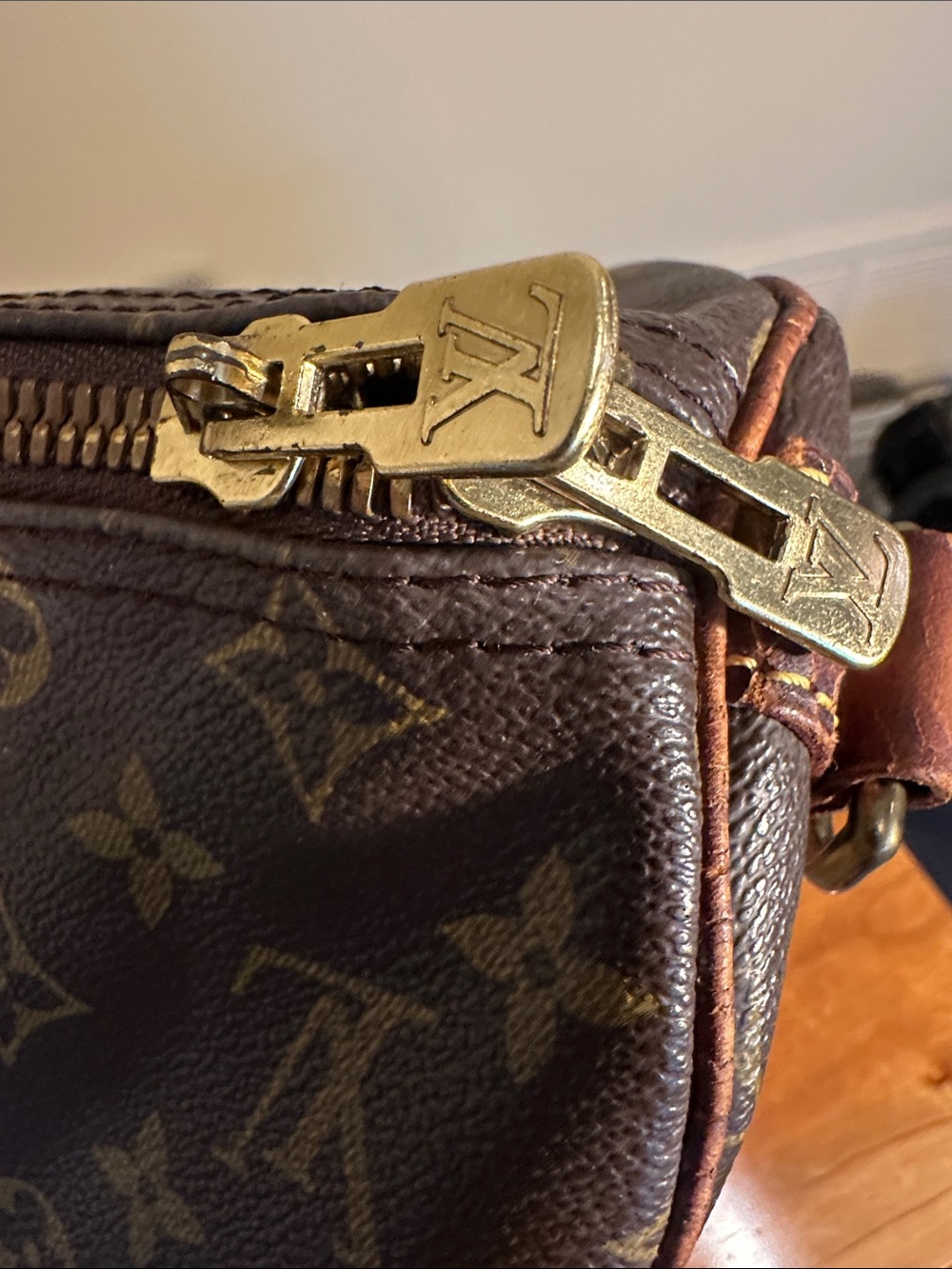 Vintage Louis Vuitton Weekend LV Monogram Keepall Bandouliere 45. - Picture 4 of 10